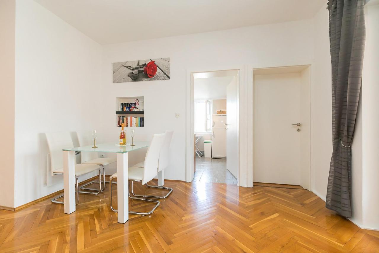 Appartement Nada à Poreč Extérieur photo